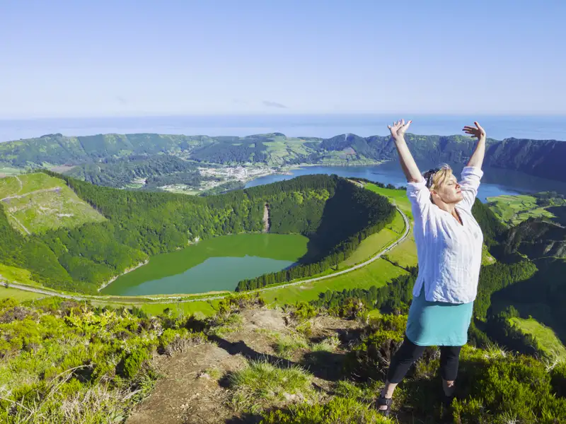 Auf unserer Rundreise können Sie optional die atemberaubende Aussicht über die Vulkanseen von Sete Cidades genießen.