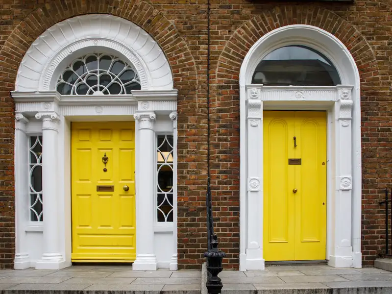 Gemeinsam in einer Gruppe junger Menschen entdecken wir Irlands Hauptstadt