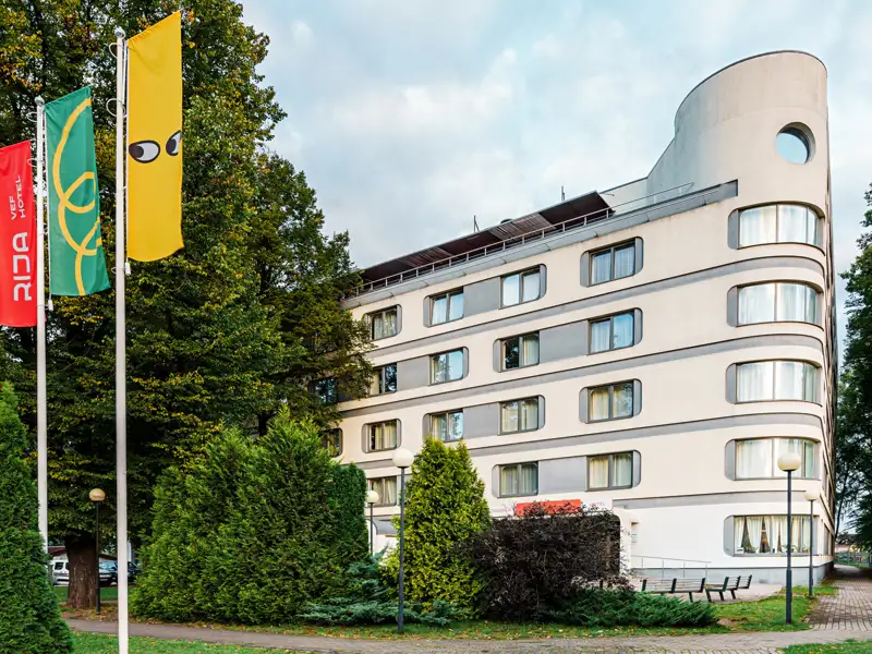 Auf unserer Rundreise durch das Baltikum übernachten wir im modernen Rija VEF Hotel in Riga.
