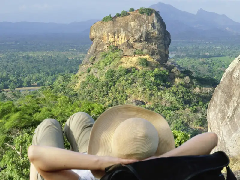 Highlights wie den berühmten Löwenfelsen von Sigiriya lassen wir uns nicht entgehen auf unserer Marco Polo Top Preis Reise nach Sri Lanka.
