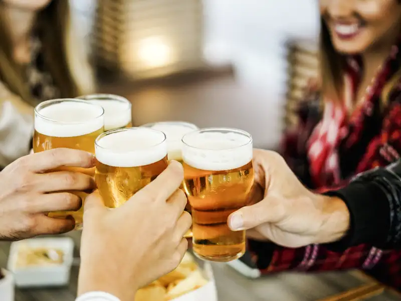 Bei Ihrer Reise nach Prag haben Sie sicherlich Gelegenheit eines der Biere der ortsansässigen Brauereien zu genießen und auf die Reise anzustoßen.