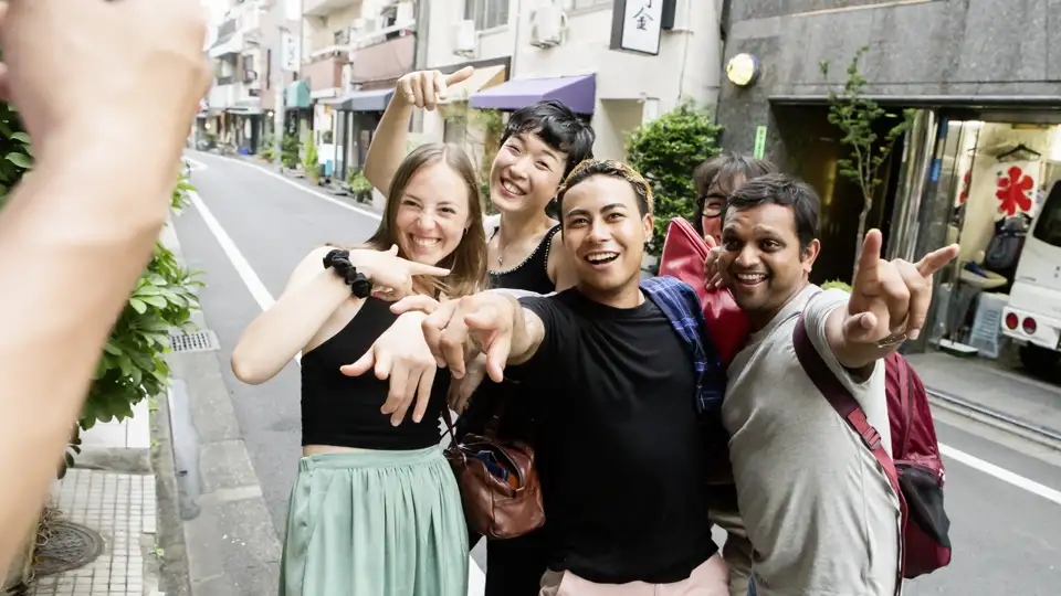 Auf dieser Rundreise mit YOUNG LINE durch Japan in der Gruppe unter anderem Hiroshima und Kyoto erkunden und dann großes Finale in der Megametropole Tokio.